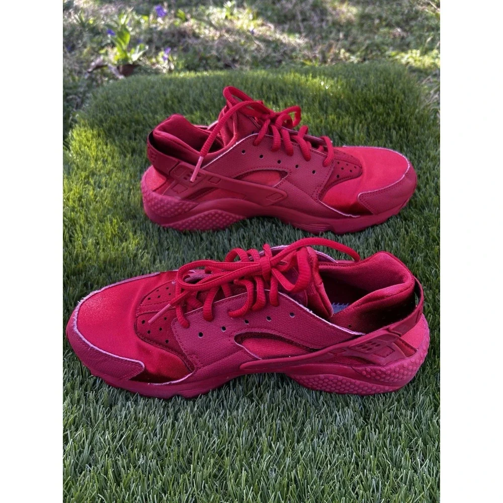 Nike Air Huarache Run University Red Sneakers 634835-601 Womens‎ Size 9